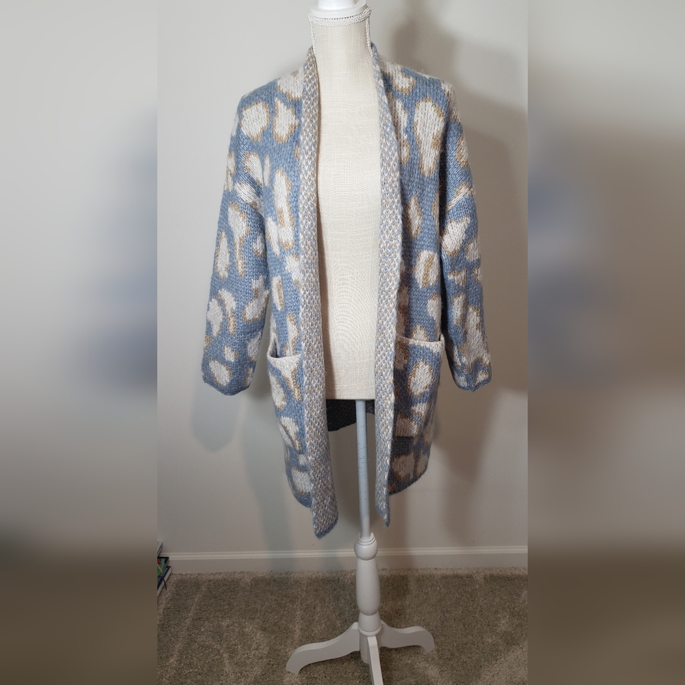 NWOT Davi&Dani women's S cardigan sweater. - Picture 13 of 13